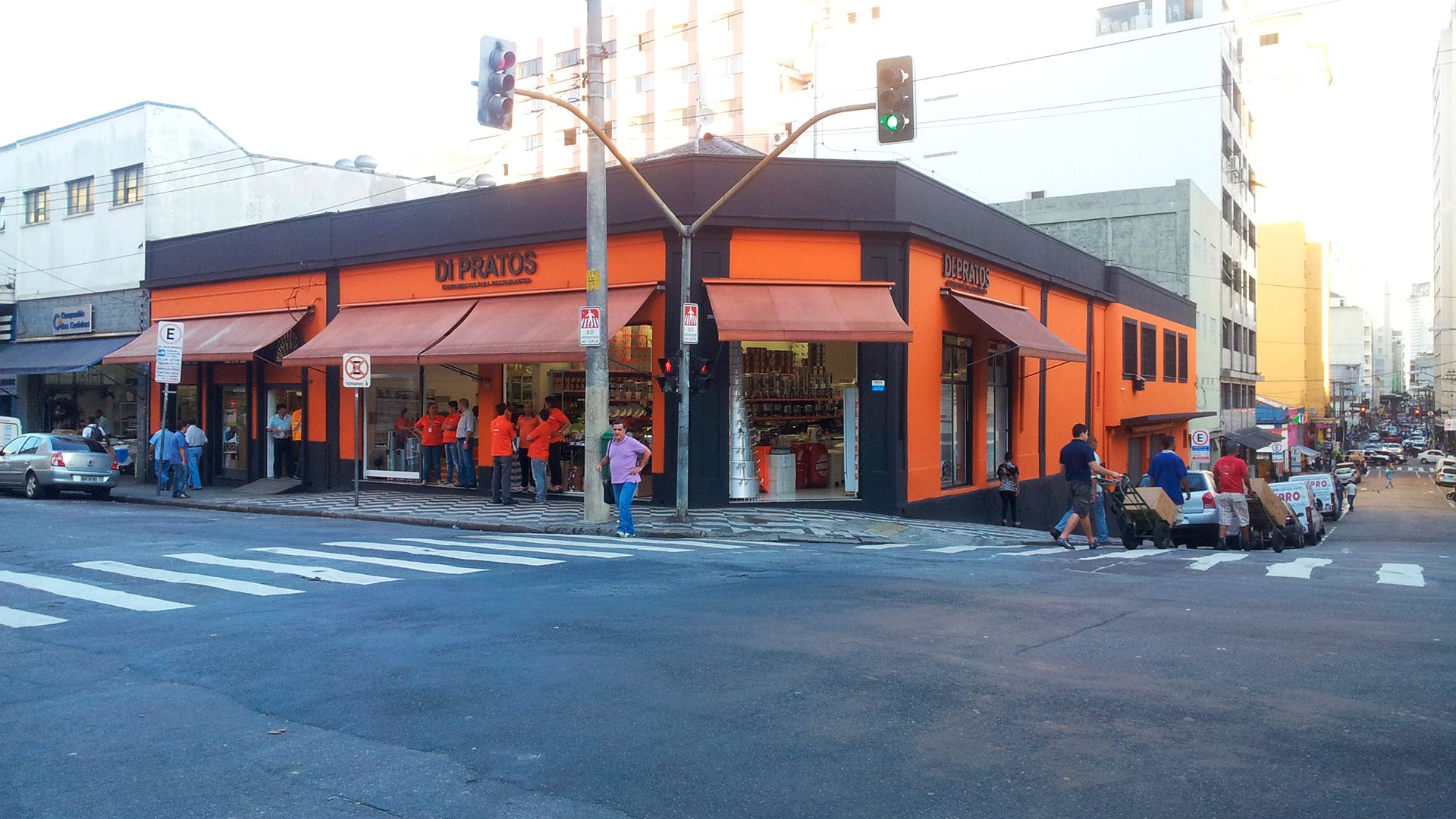 Guia de lojas da Rua Paula Souza em São Paulo